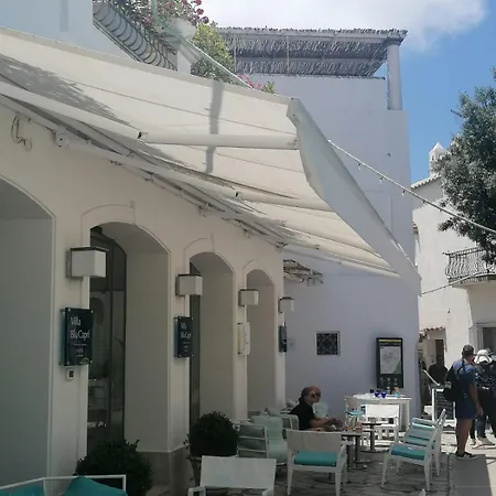 L'archetto Romantic In The Center Of אנה קאפרי