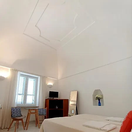 Ferienhaus L'archetto Romantic In The Center Of