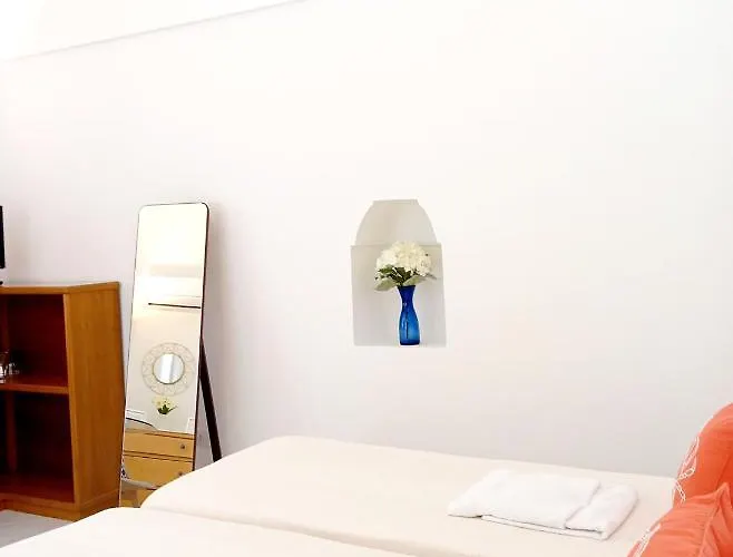 L'archetto Romantic In The Center Of *