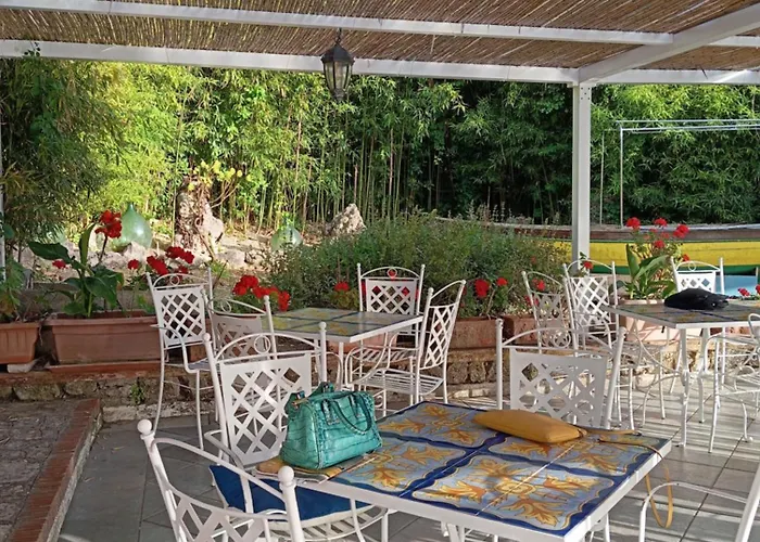 L'archetto Romantic In The Center Of