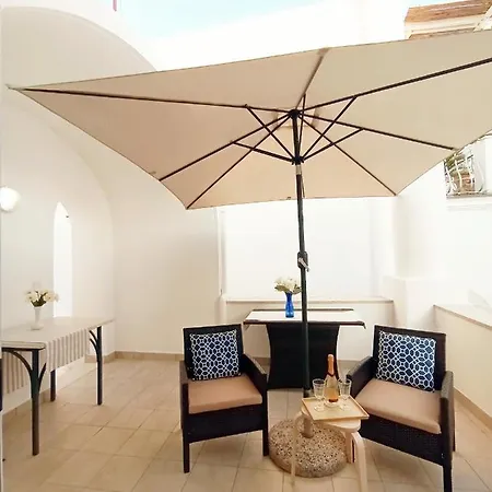 L'archetto Romantic In The Center Of Ανακάπρι