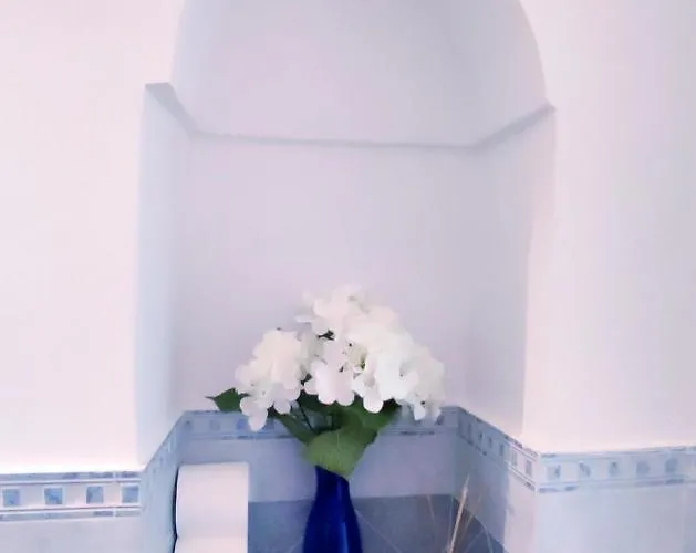 L'archetto Romantic In The Center Of Ανακάπρι